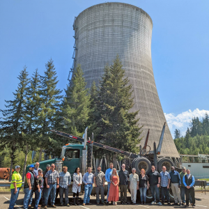 Grays Harbor College Celebrates CDL Graduates and Log Truck Donation